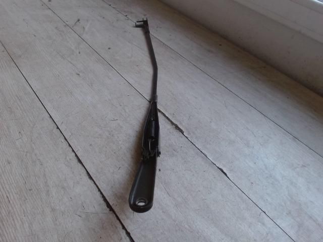 bontott FORD FOCUS II Jobb első Ablaktörlő Kar