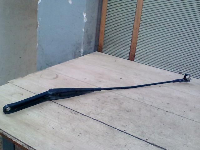 bontott FORD FOCUS II Jobb első Ablaktörlő Kar