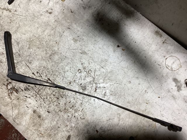 bontott FORD FOCUS II Jobb első Ablaktörlő Kar