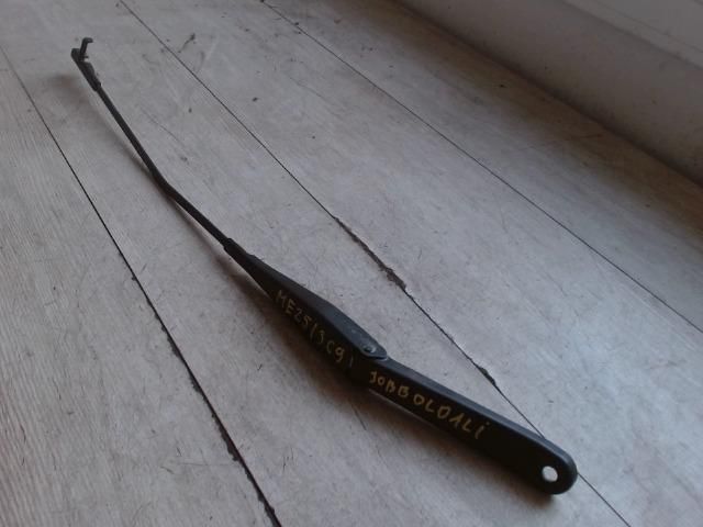 bontott FORD FOCUS II Jobb első Ablaktörlő Kar