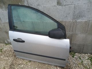 bontott FORD FOCUS II Jobb első Ajtó (Részeivel)