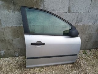 bontott FORD FOCUS II Jobb első Ajtó (Részeivel)