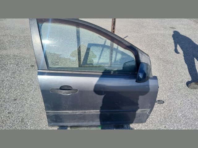 bontott FORD FOCUS II Jobb első Ajtó (Részeivel)