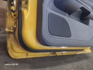 bontott FORD FOCUS II Jobb első Ajtó (Részeivel)