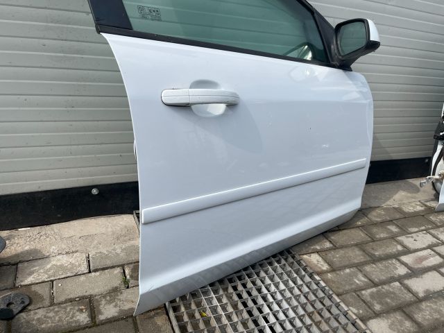 bontott FORD FOCUS II Jobb első Ajtó (Üres lemez)