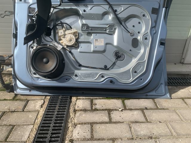 bontott FORD FOCUS II Jobb első Ajtó (Üres lemez)