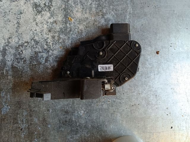 bontott FORD FOCUS II Jobb első Ajtózár