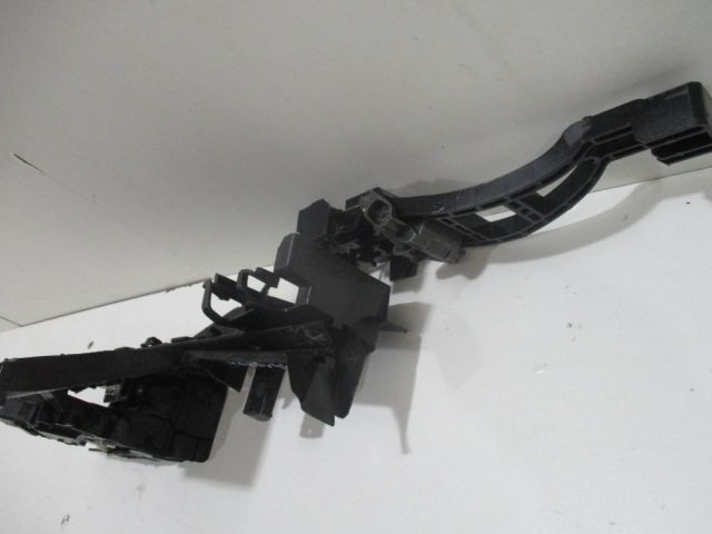 bontott FORD FOCUS II Jobb első Ajtózár