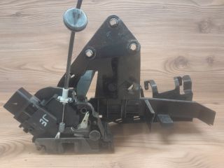 bontott FORD FOCUS II Jobb első Ajtózár