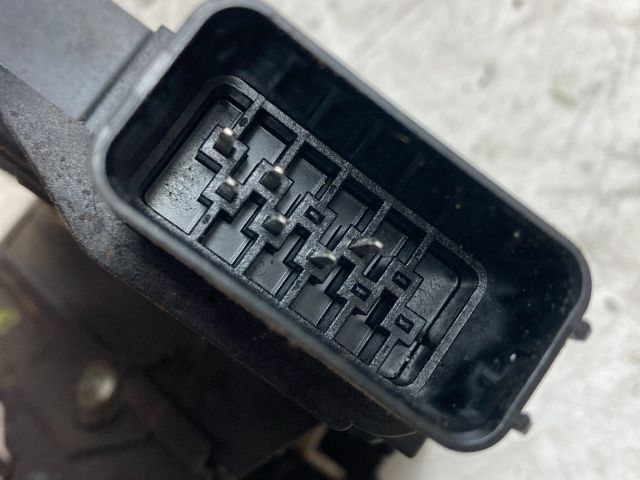 bontott FORD FOCUS II Jobb első Ajtózár