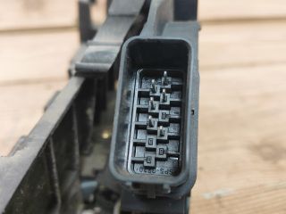 bontott FORD FOCUS II Jobb első Ajtózár