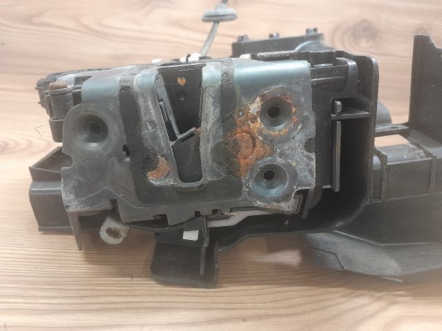 bontott FORD FOCUS II Jobb első Ajtózár