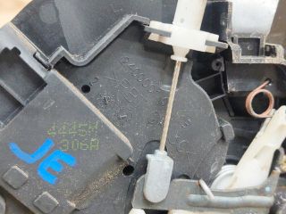 bontott FORD FOCUS II Jobb első Ajtózár