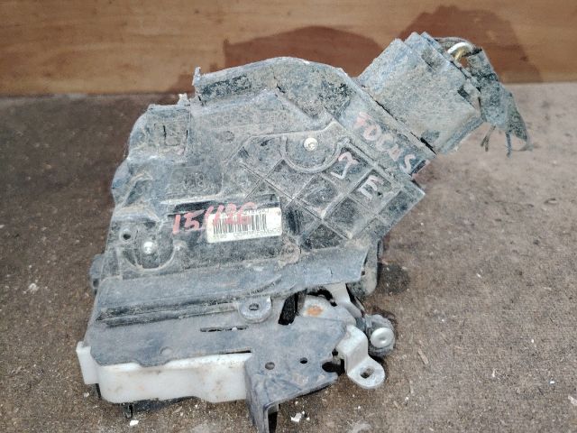 bontott FORD FOCUS II Jobb első Ajtózár