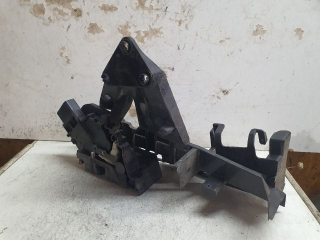 bontott FORD FOCUS II Jobb első Ajtózár