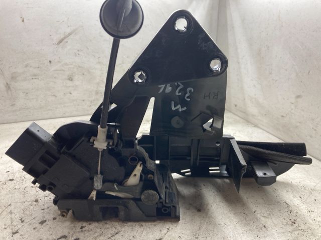 bontott FORD FOCUS II Jobb első Ajtózár