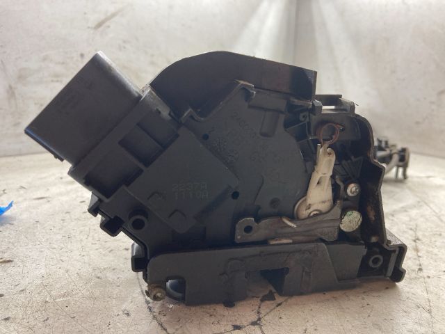 bontott FORD FOCUS II Jobb első Ajtózár