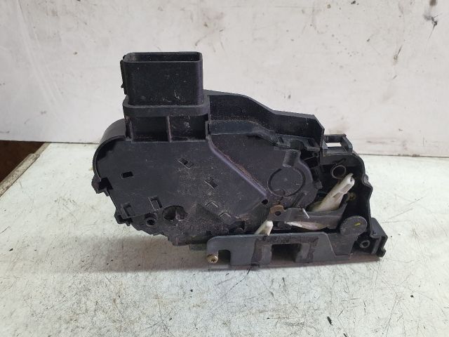 bontott FORD FOCUS II Jobb első Ajtózár