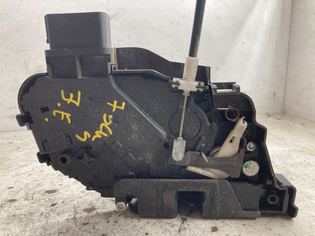 bontott FORD FOCUS II Jobb első Ajtózár