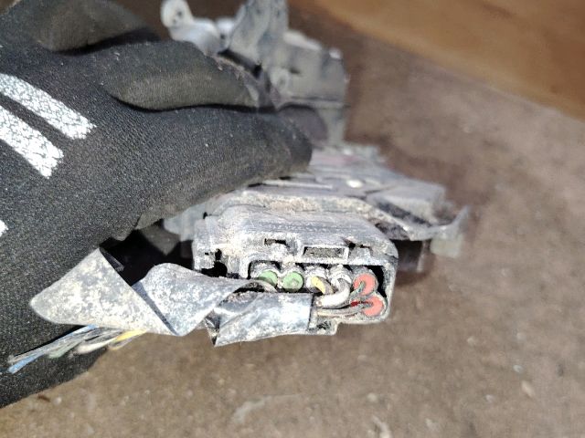 bontott FORD FOCUS II Jobb első Ajtózár