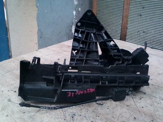 bontott FORD FOCUS II Jobb első Ajtózár