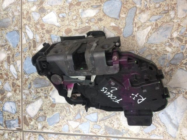 bontott FORD FOCUS II Jobb első Ajtózár