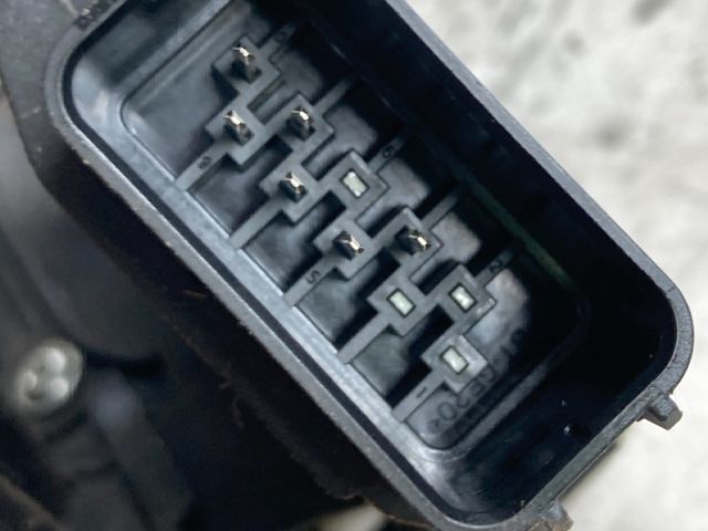 bontott FORD FOCUS II Jobb első Ajtózár