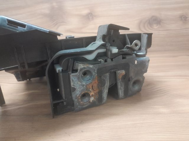 bontott FORD FOCUS II Jobb első Ajtózár