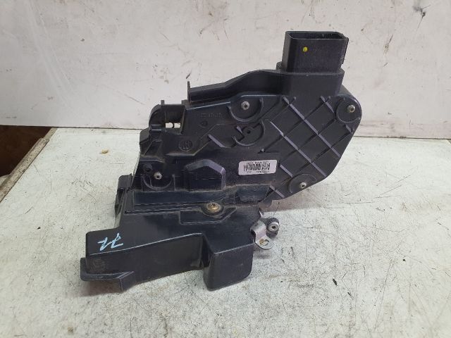 bontott FORD FOCUS II Jobb első Ajtózár