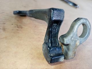 bontott FORD FOCUS II Jobb első Alsó Zsanér