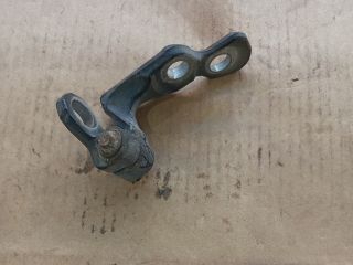 bontott FORD FOCUS II Jobb első Alsó Zsanér