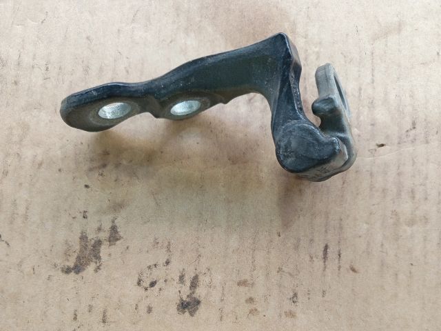 bontott FORD FOCUS II Jobb első Alsó Zsanér