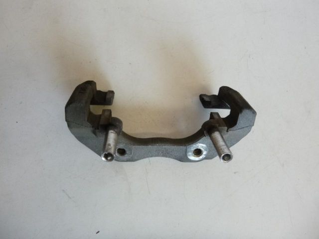 bontott FORD FOCUS II Jobb első Féltengely Tartó