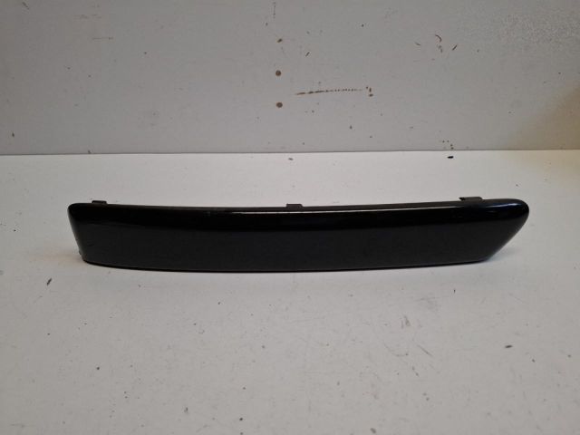 bontott FORD FOCUS II Jobb első Lökhárító Díszléc