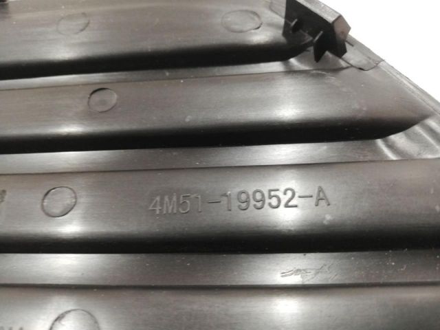 bontott FORD FOCUS II Jobb első Lökhárító Vakborítás