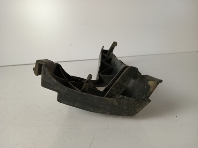 bontott FORD FOCUS II Jobb első Oldal Lökhárító Tartó (Műanyag)