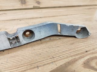 bontott FORD FOCUS II Jobb első Oldal Lökhárító Tartó (Műanyag)