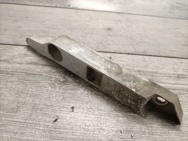 bontott FORD FOCUS II Jobb első Oldal Lökhárító Tartó (Műanyag)