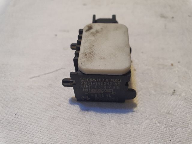 bontott FORD FOCUS II Jobb első Oldal Ütközés Érzékelő