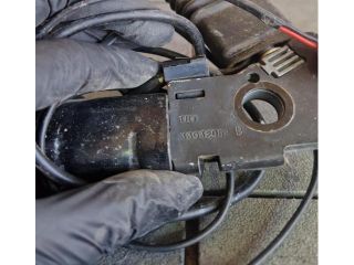 bontott FORD FOCUS II Jobb első Övfeszítő