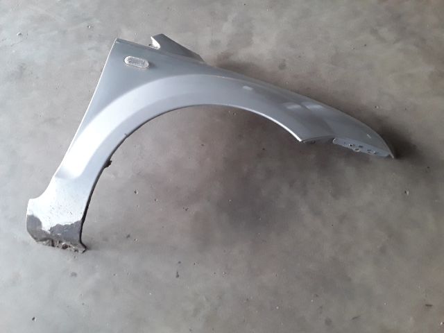 bontott FORD FOCUS II Jobb első Sárvédő