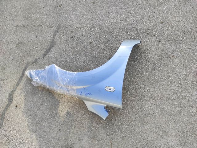 bontott FORD FOCUS II Jobb első Sárvédő