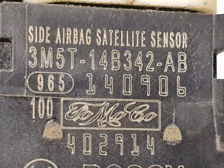 bontott FORD FOCUS II Jobb első Ütközés Érzékelő (Homlokfalon)