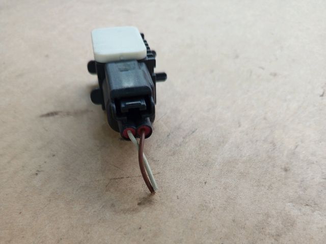 bontott FORD FOCUS II Jobb első Ütközés Érzékelő (Homlokfalon)