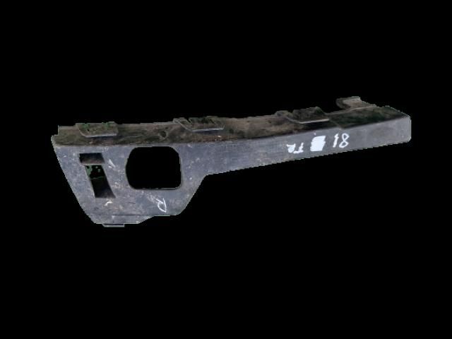 bontott FORD FOCUS II Jobb Fényszóró Tartó