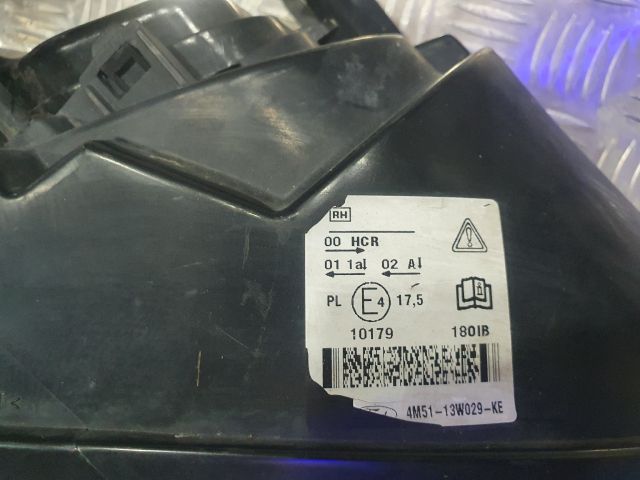 bontott FORD FOCUS II Jobb Fényszóró