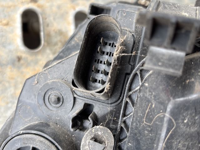 bontott FORD FOCUS II Jobb Fényszóró