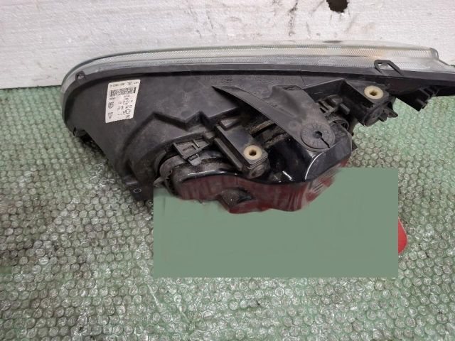 bontott FORD FOCUS II Jobb Fényszóró