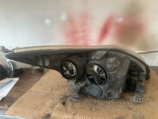 bontott FORD FOCUS II Jobb Fényszóró