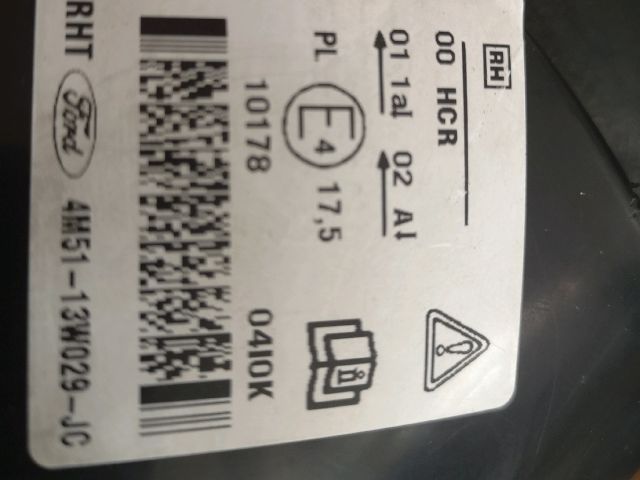 bontott FORD FOCUS II Jobb Fényszóró